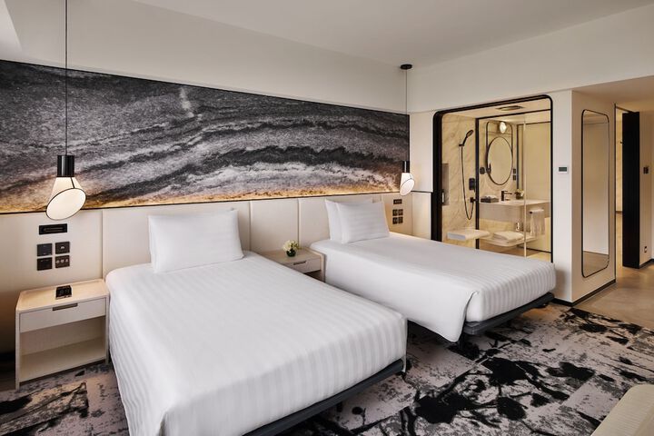 Room 16 of 116
