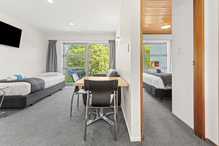 Room 30 of 48