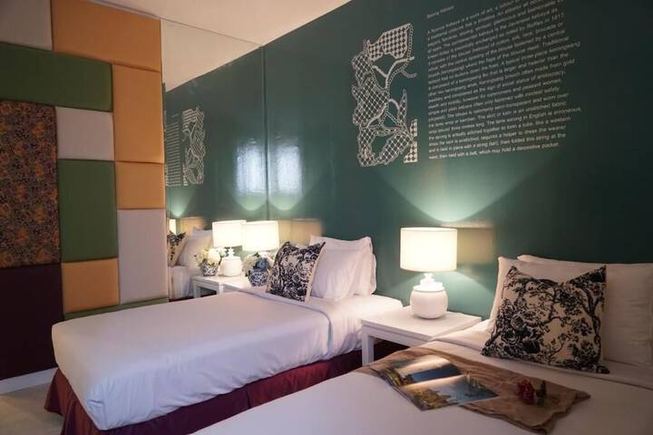 Room 10 of 63