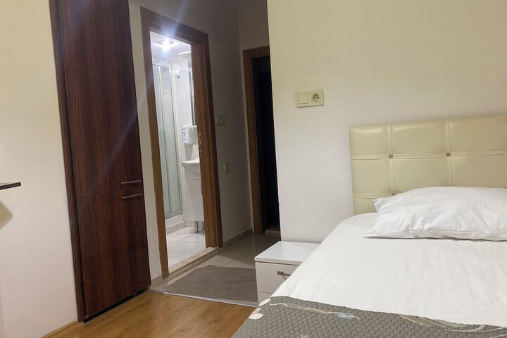 Room 2 of 23