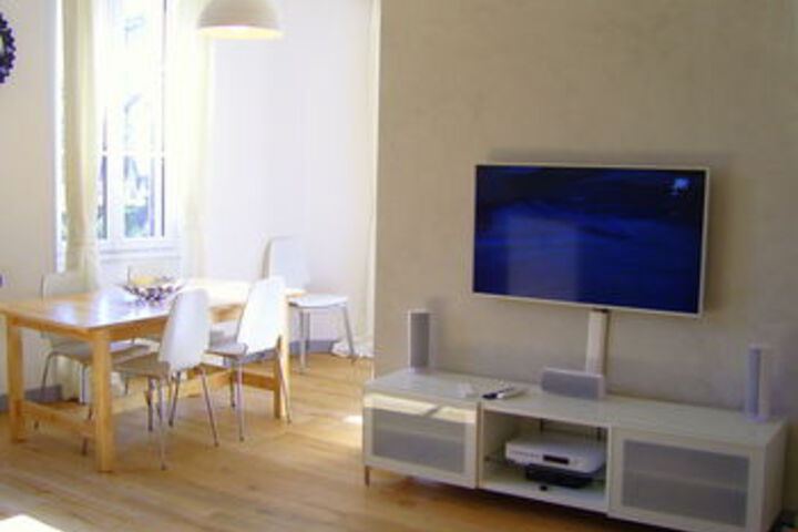 Room 80 of 200