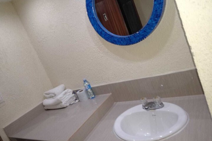Room 8 of 15