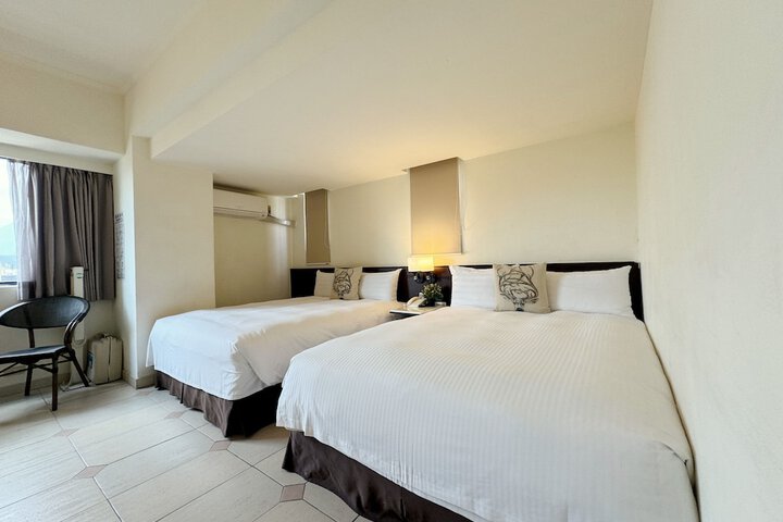 Room 21 of 62