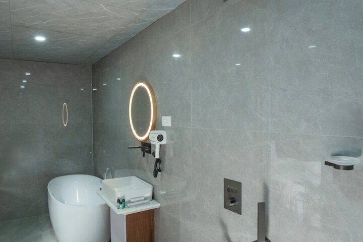 Room 15 of 20
