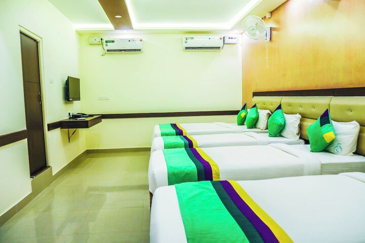 Room 32 of 55