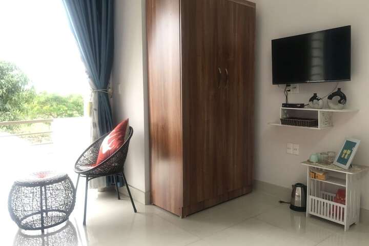Room 17 of 28