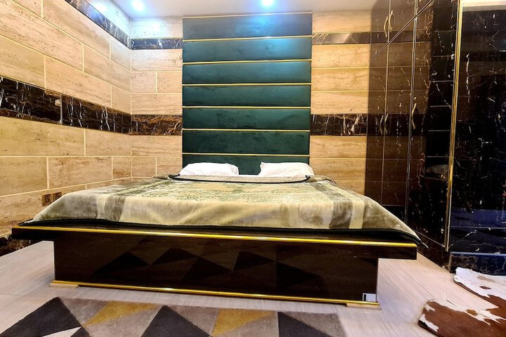 Room 5 of 41