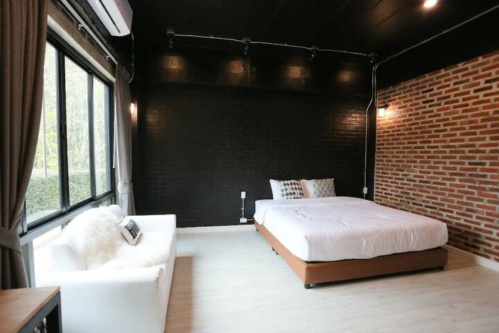 Room 19 of 105