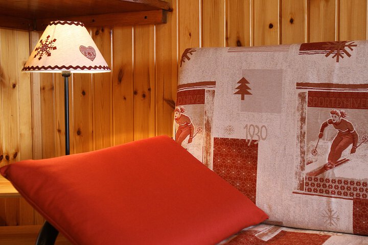 Room 2 of 31