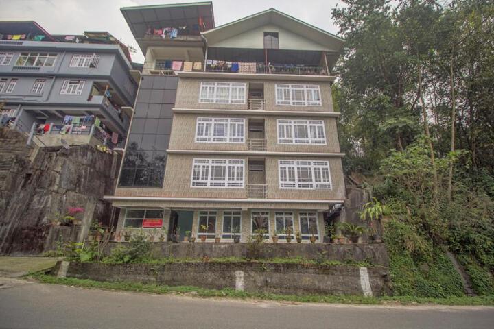 Hotel O 35610 Hotel SHAYABONG