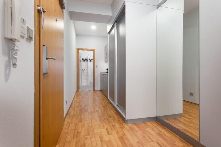 Room 15 of 52