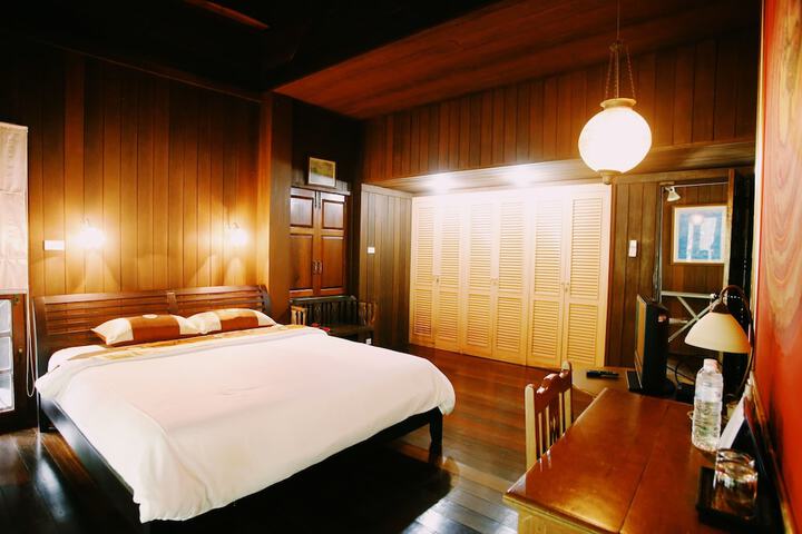 Room 10 of 67