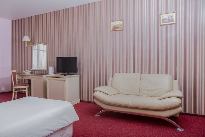 Room 24 of 59
