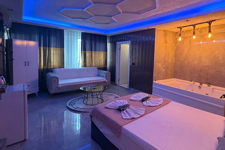 Room 12 of 29