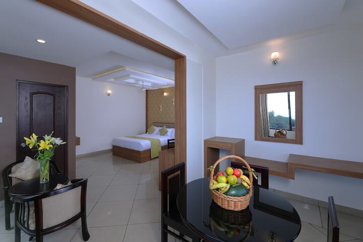 Room 12 of 21