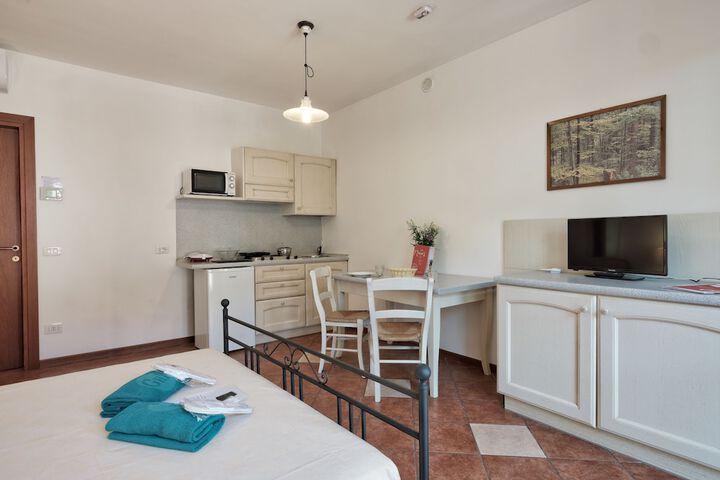 Room 4 of 95