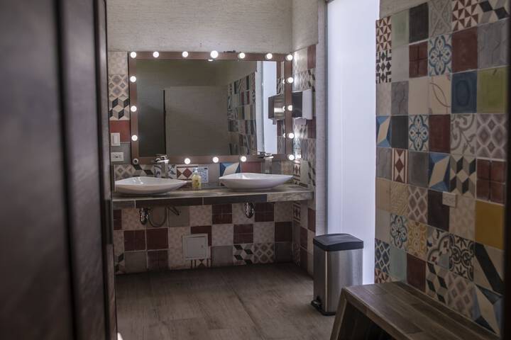 Room 22 of 40