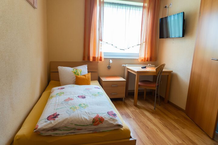 Room 6 of 47