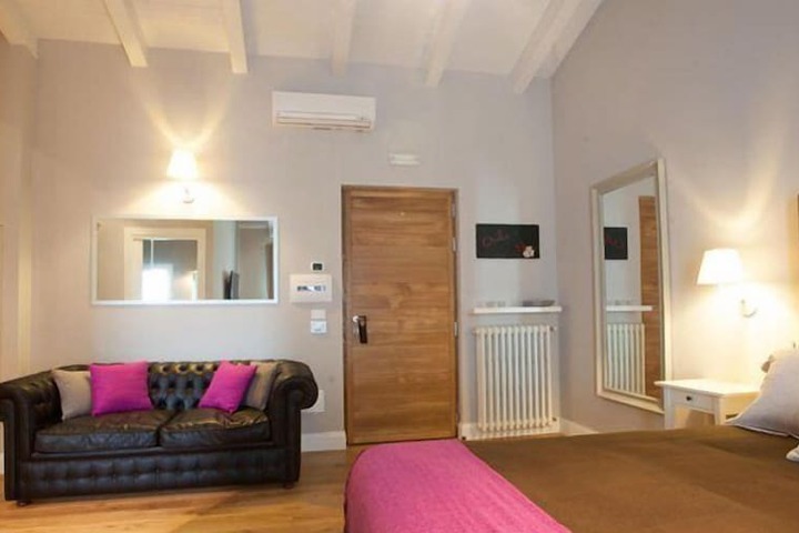Room 85 of 170