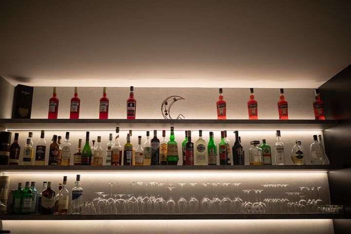 Lounge 46 of 60