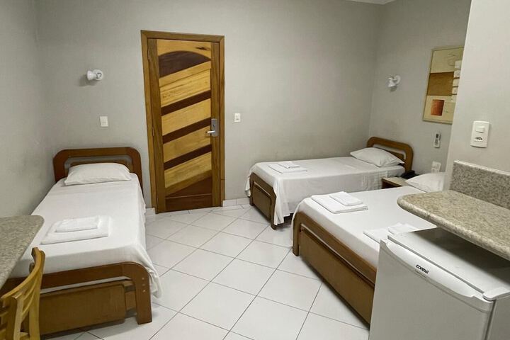 Room 16 of 32