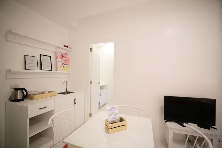 Room 12 of 79