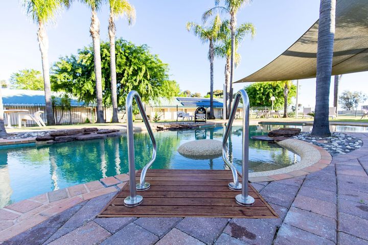 Pool 72 of 132