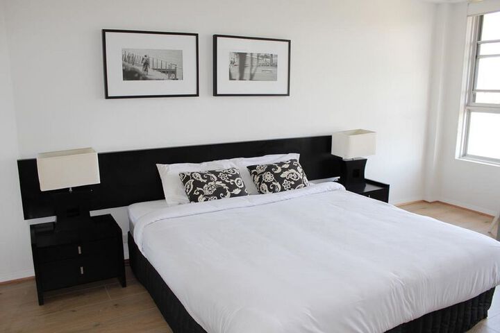 Room 9 of 30