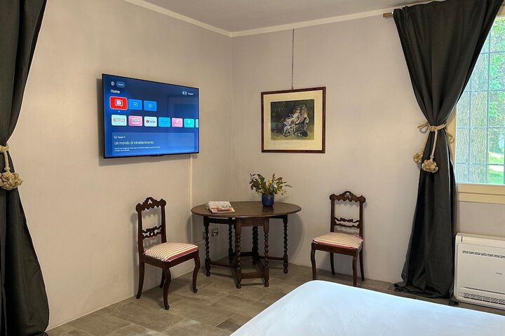Room 15 of 49