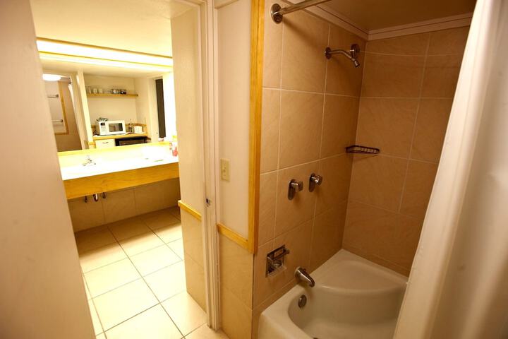 Room 10 of 39