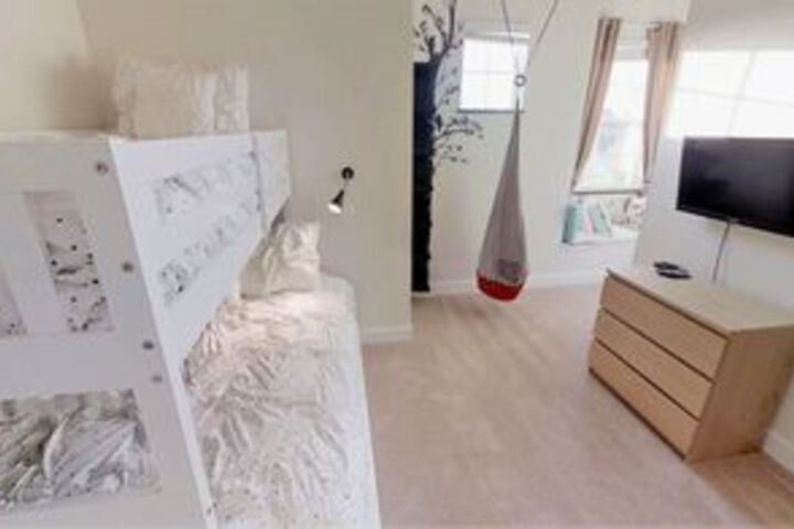 Room 74 of 279