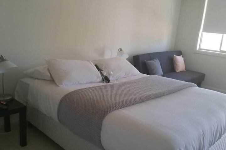 Room 5 of 15
