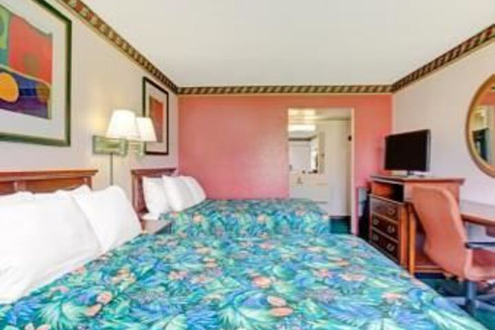 Room 17 of 24