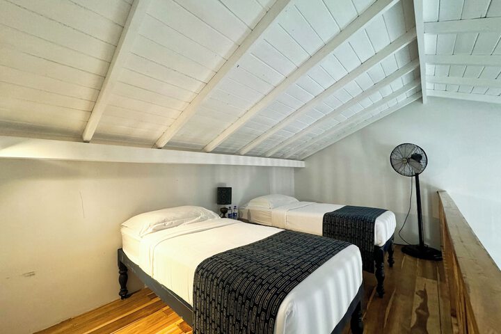 Room 30 of 111