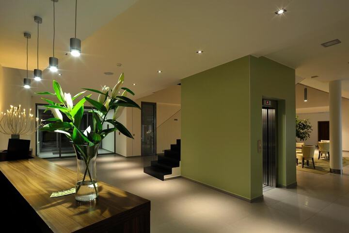 Hotel Interior 5 of 34