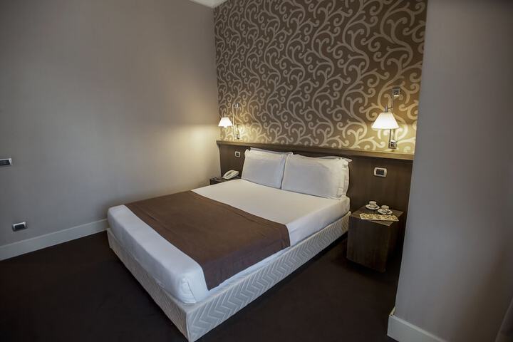 Room 52 of 53