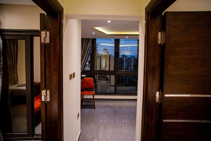 Room 25 of 87
