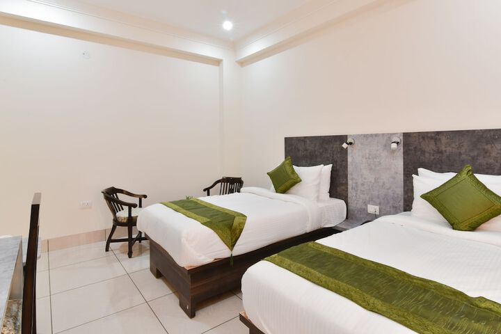 Room 7 of 27