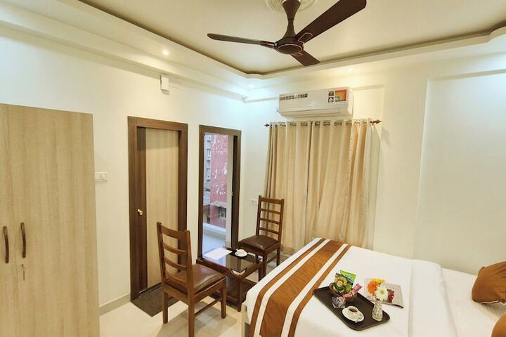 Room 9 of 31