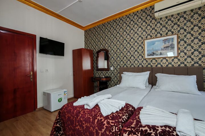 Room 19 of 61
