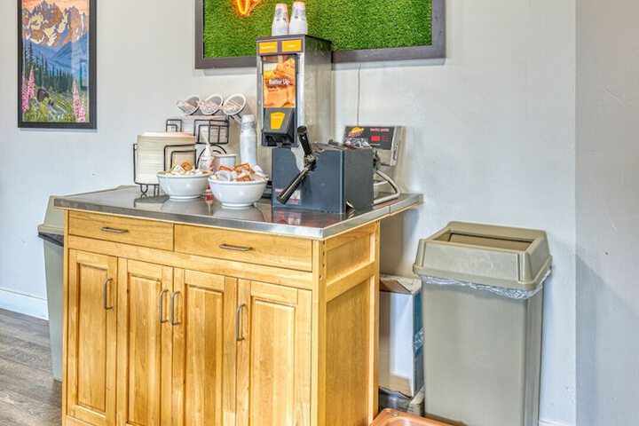 Breakfast/Coffee Service 14 of 15