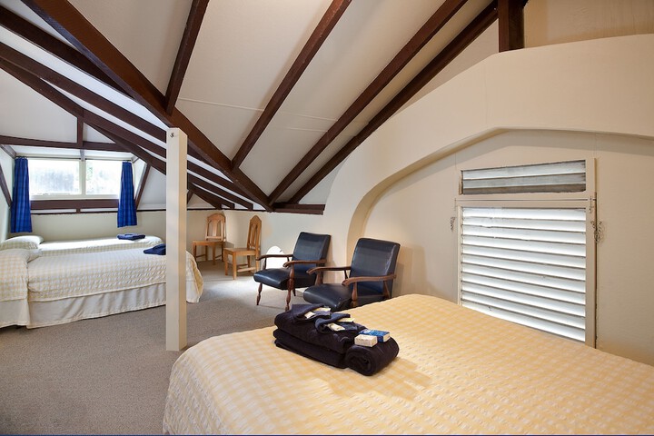 Room 18 of 39