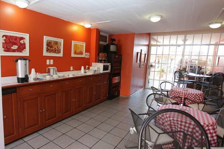 Dining Photos