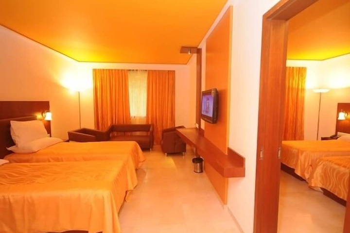 Room 22 of 39