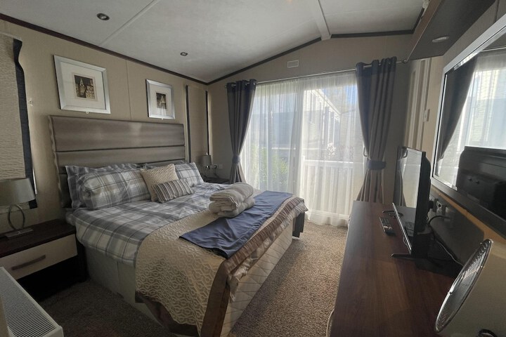 Room 4 of 19
