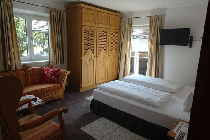 Room 27 of 41