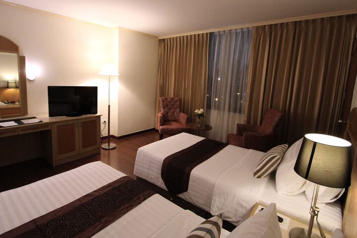 Room 18 of 50