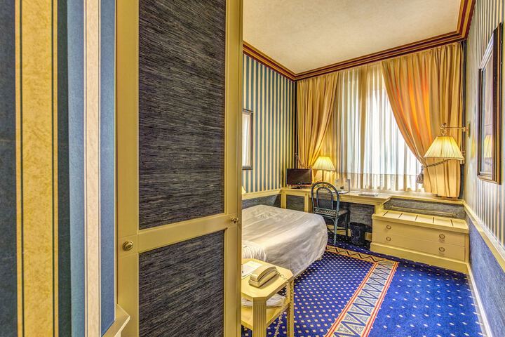 Room 16 of 63