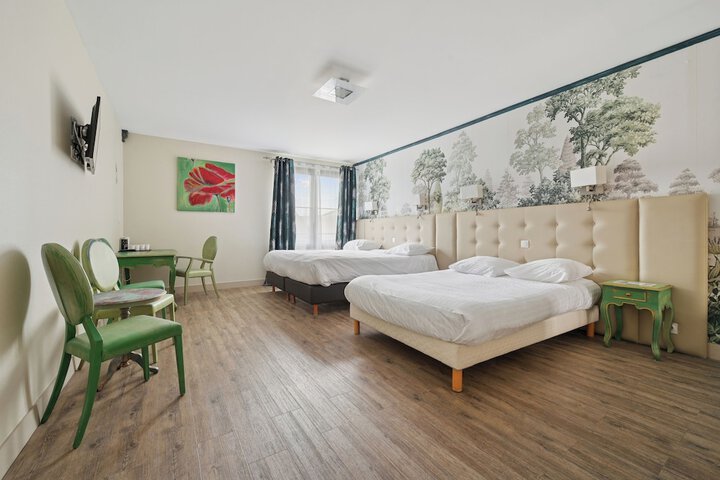 Room 10 of 90