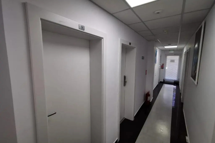Room 11 of 19